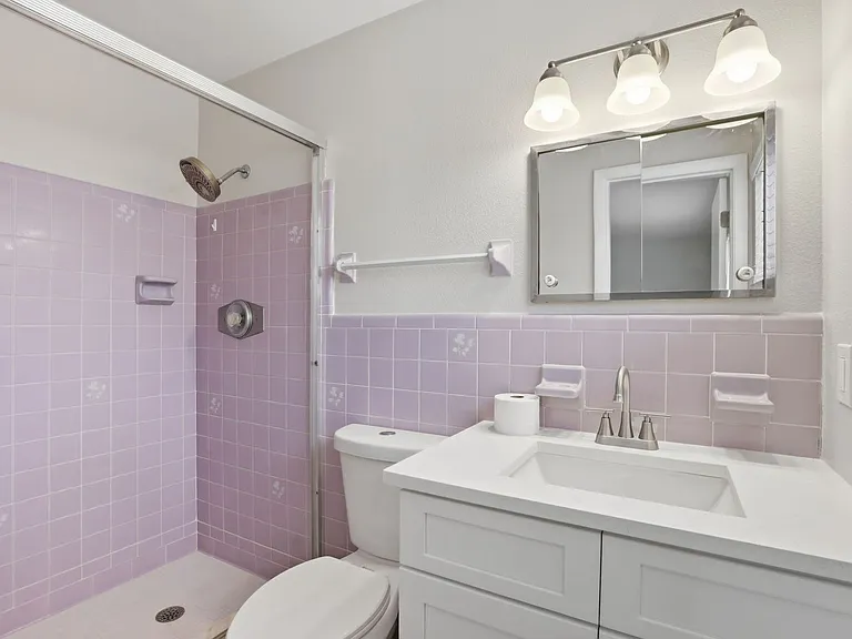 3817 Bainbridge Ave — Photo 22