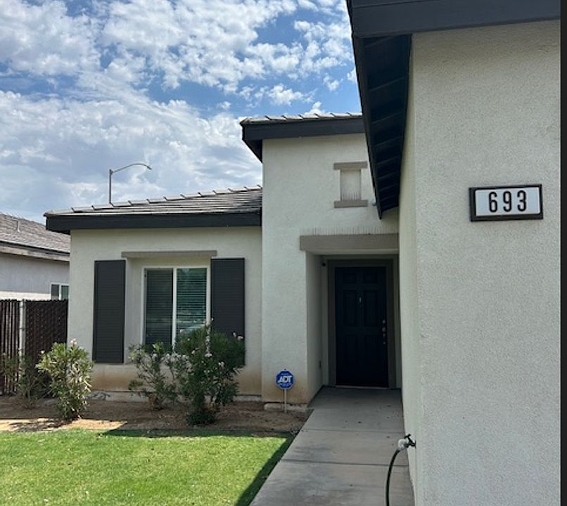 2nd image of 693 Diamond St