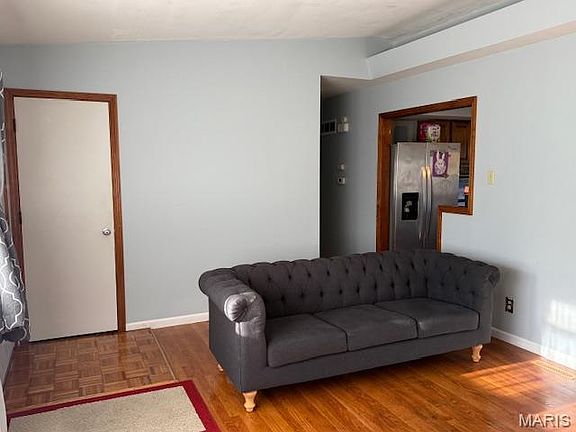 5th image of 2734 Arrow Heights Dr