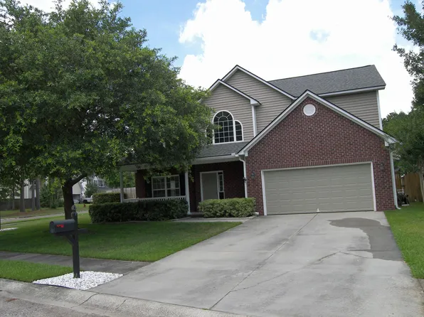 400 Barreling Ct, Moncks Corner, SC 29461