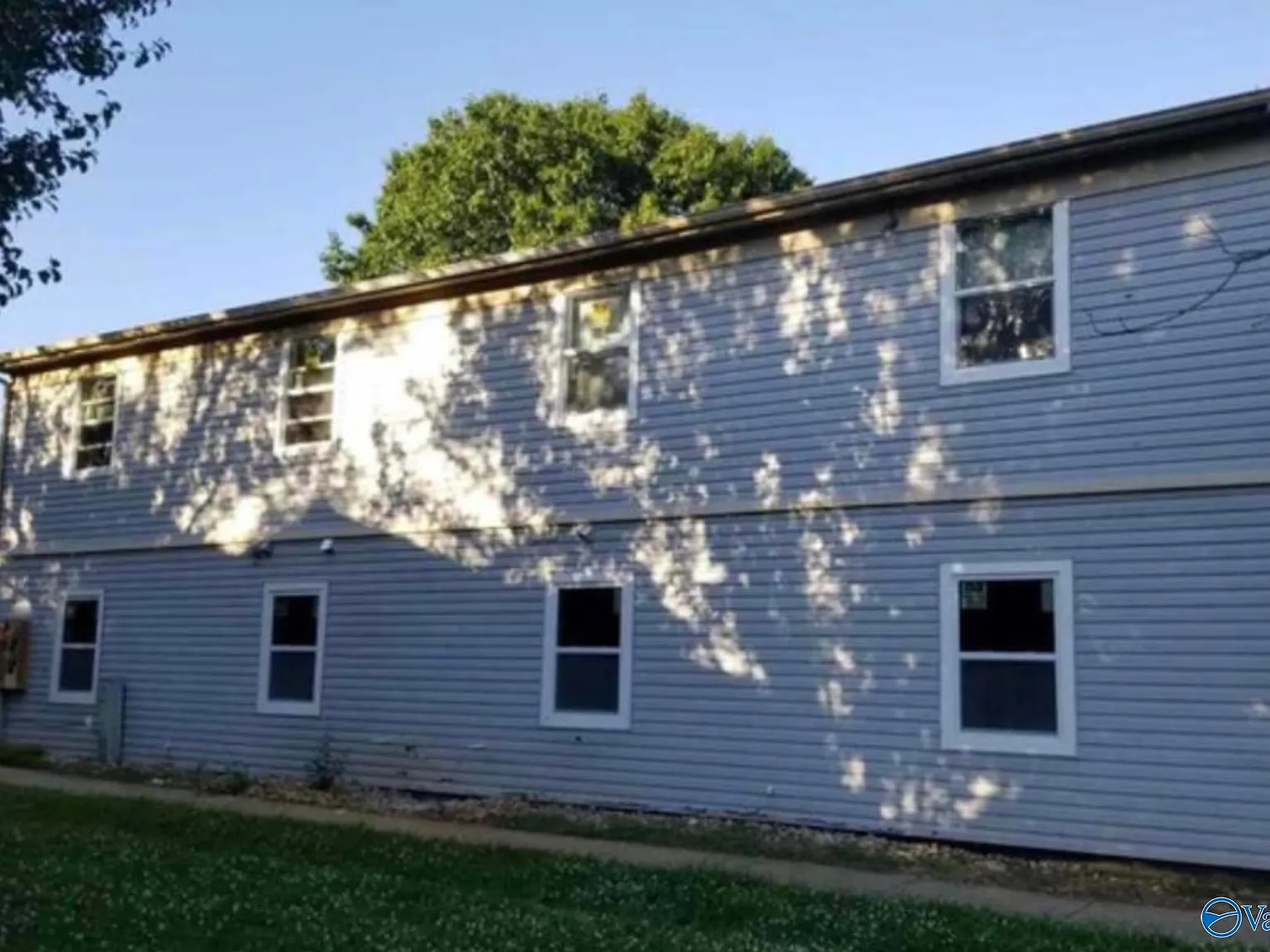 2 bed, 1.0 bath, 850 sqft, $850 — Photo 1