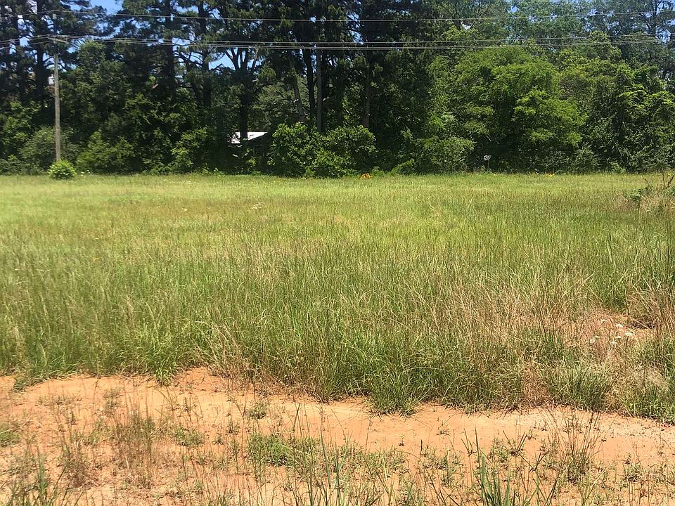 2nd image of Meadow Ln