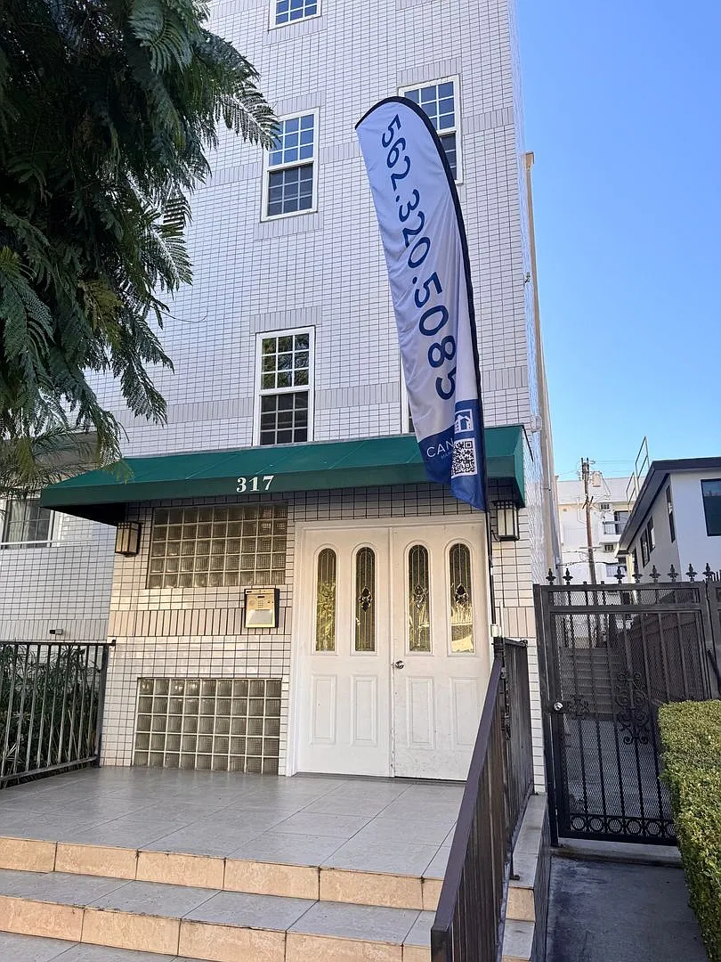 3 bed, 1443 sqft, $3,899 — Photo 4
