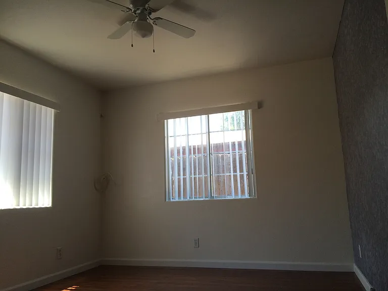 511 N Brand Blvd — Photo 9