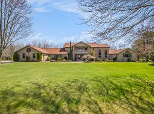 219 Adolph Shores Dr, Coldwater, MI 49036