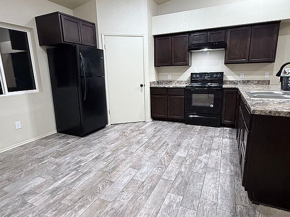 2nd image of 7389 E 39th Pl