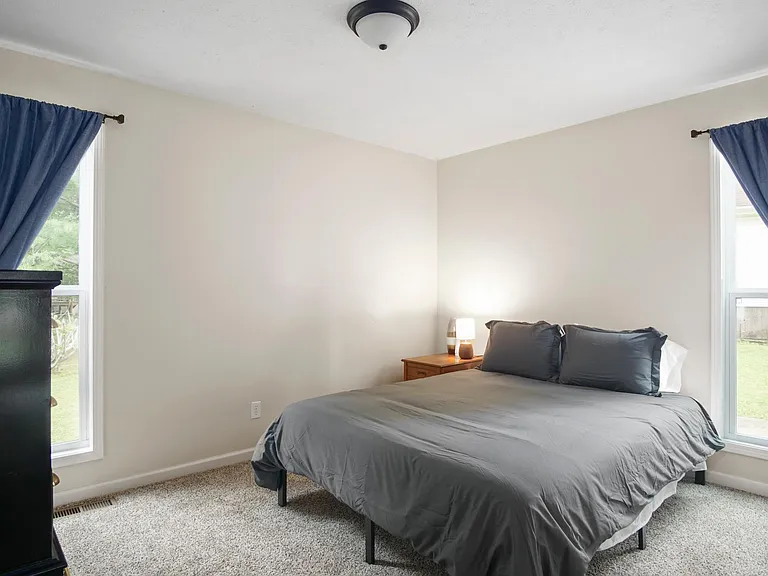 29 Emerson Dr — Photo 5