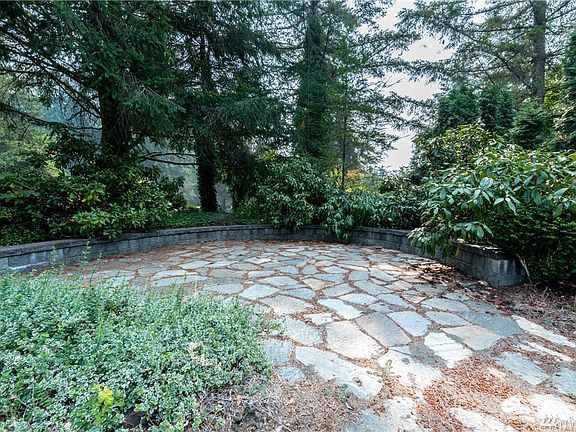 2nd image of 18405 189th Ave NE