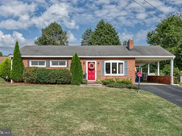 2009 Pine View Dr, York, PA 17408