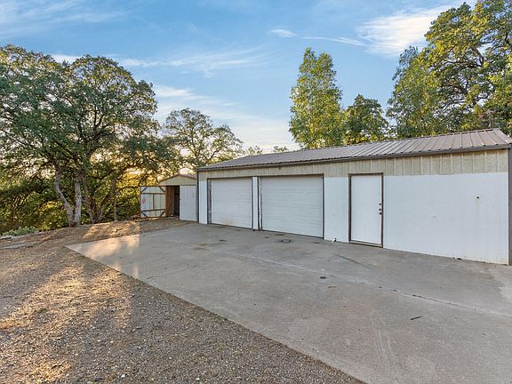 4th image of 14585 Betz Ln