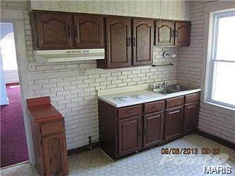 2nd image of 3811 Lawler Dr