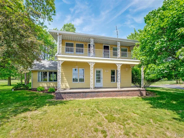 607 E King St, Corunna, MI 48817