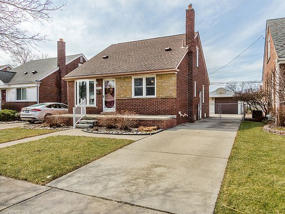 2nd image of 9912 Quandt Ave