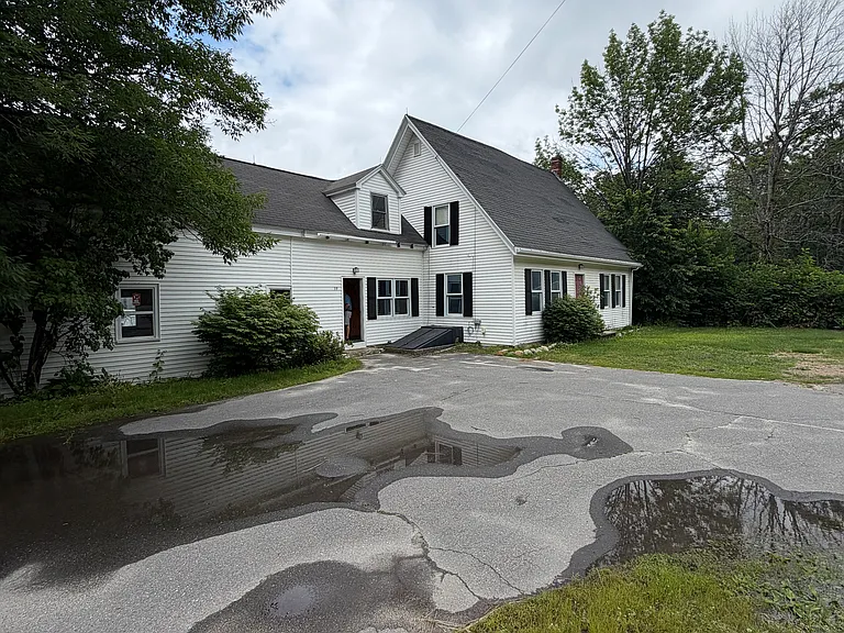 59 Lewiston Rd — Photo 3