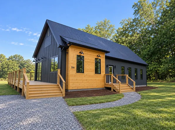 306 Skyline Dr, Canton, NC 28716