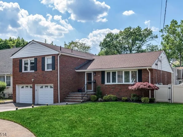 26 Kozy Ln, Clifton City, NJ 07013