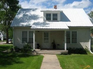 410 East St, Edgemont, SD 57735