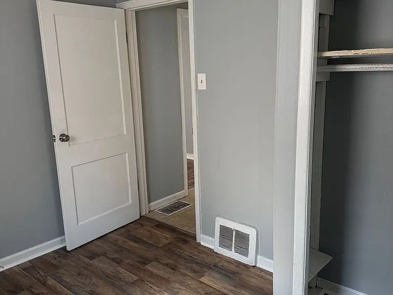 2928 Ashby Rd — Photo 8