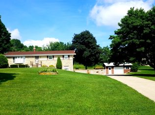 N4986 N Goodland Rd, Hartford, WI 53027