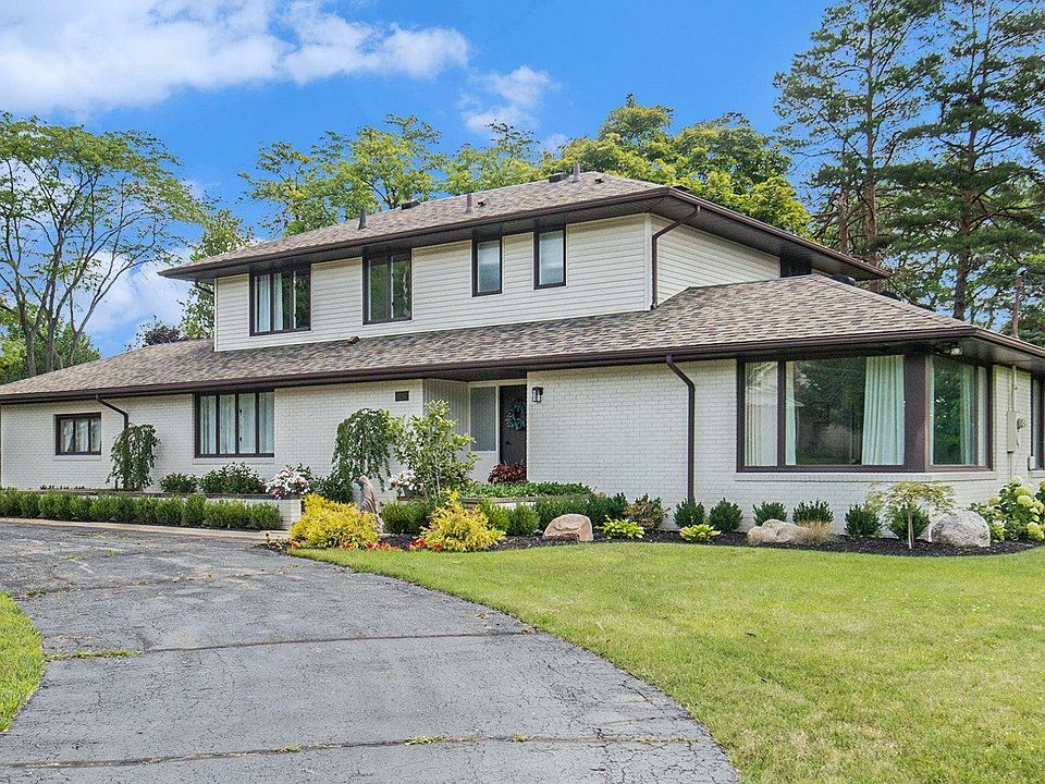 1st image of 9297 Robinwood Dr