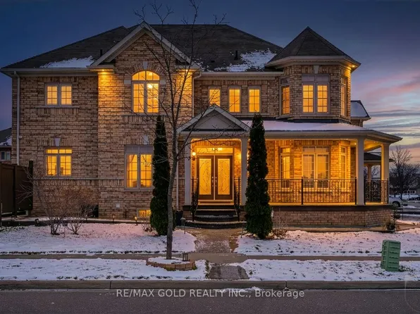 15 Vanwood Cres, Brampton, ON L6P 2X4