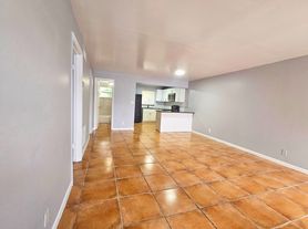 1440 NW 22nd Street (CK) - 4