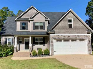 20 Whisper Oaks Ct, Smithfield, NC 27577