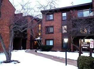 2929 Sunnyside Dr APT B326, Rockford, IL 61114