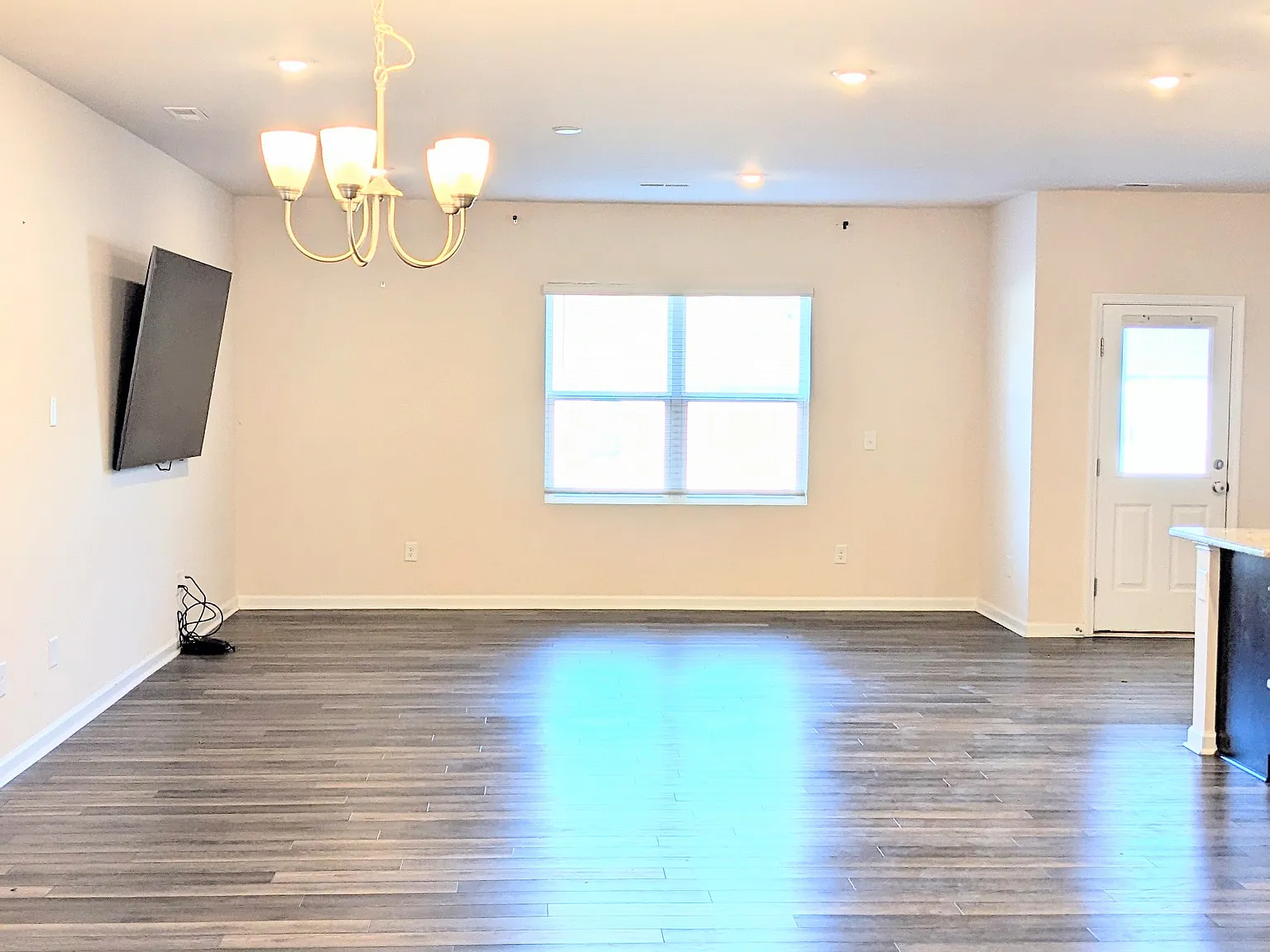 124 Bison Park Dr — Photo 3