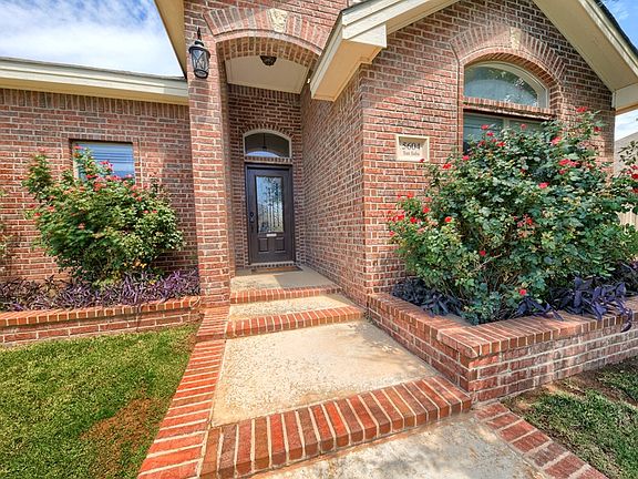 2nd image of 5604 San Saba Ave