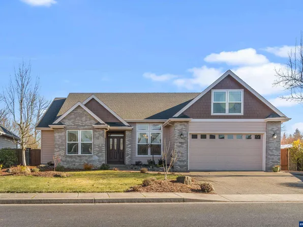 986 SE Gleann Craig Dr, Dallas, OR 97338
