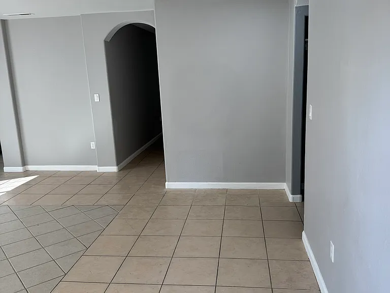 825 F St — Photo 7
