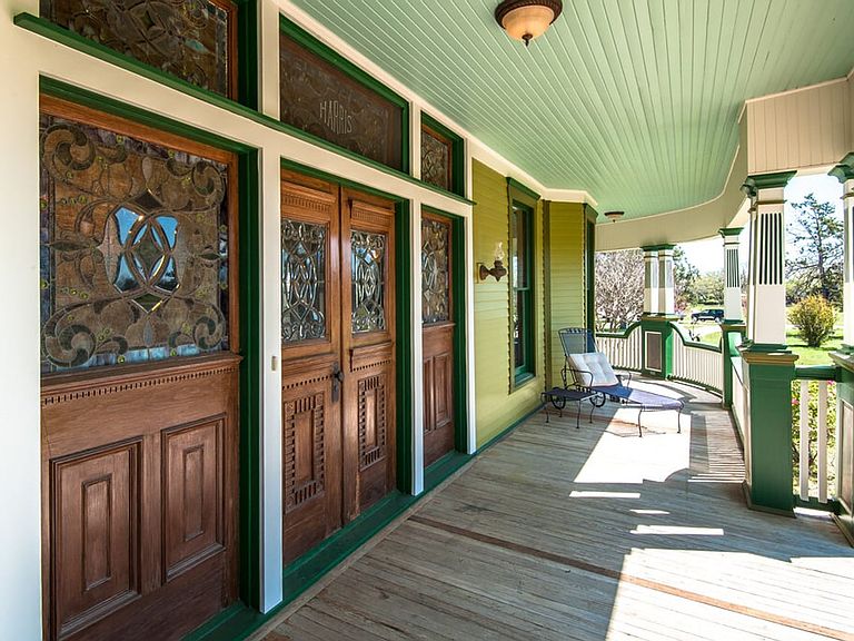 Listing photo 4