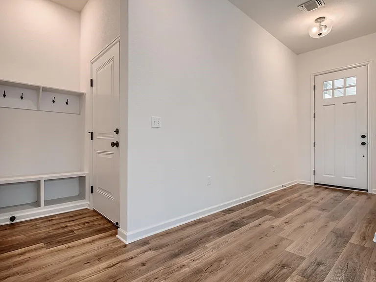 7904 Gilwice Ln — Photo 11