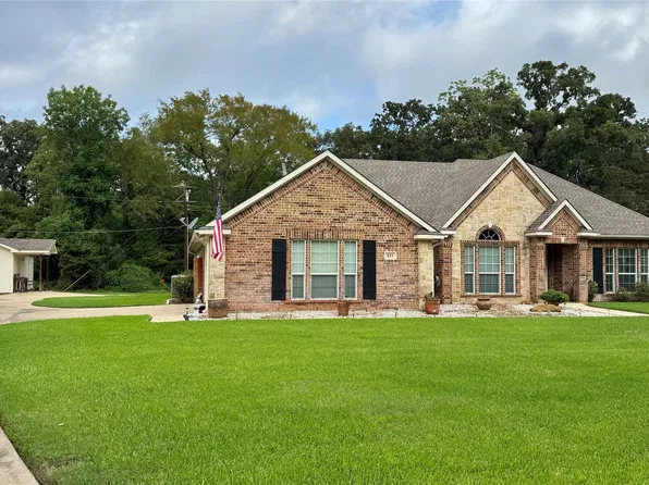 115 Meadowood Rd, Enchanted Oaks, TX 75156