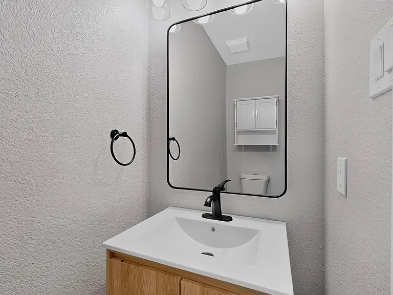 13291 Guerin Dr — Photo 20