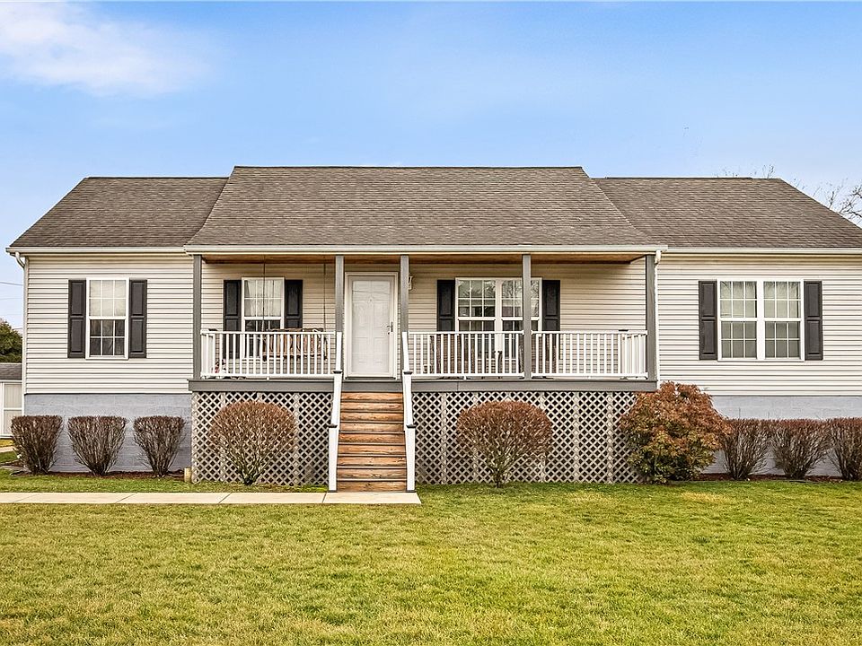1st image of 104 Cat Tail Ln