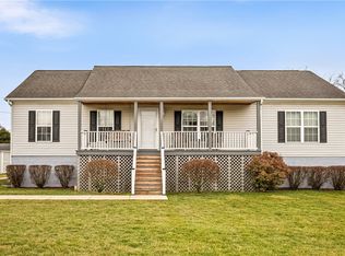 104 Cat Tail Ln, Mount Pleasant, PA 15666