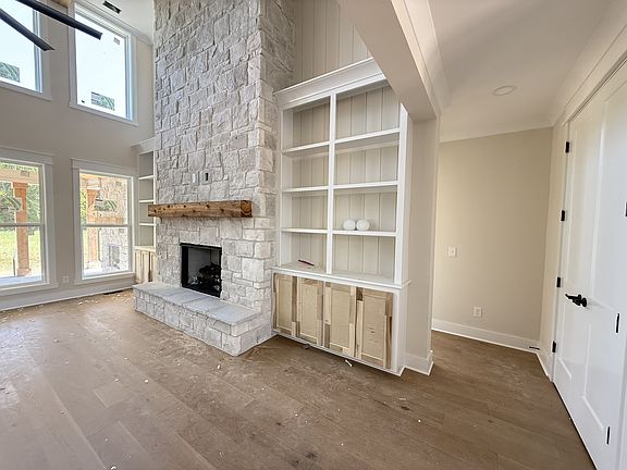 5th image of 395 Holly Grove Rd