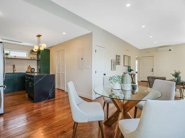 4 Sargent St APT 2, Dorchester, MA 02125