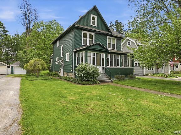 2nd image of 262 Walnut St