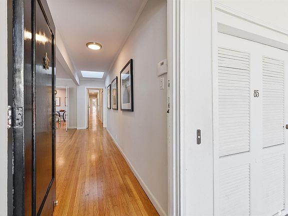 3rd image of 85 5th Ave