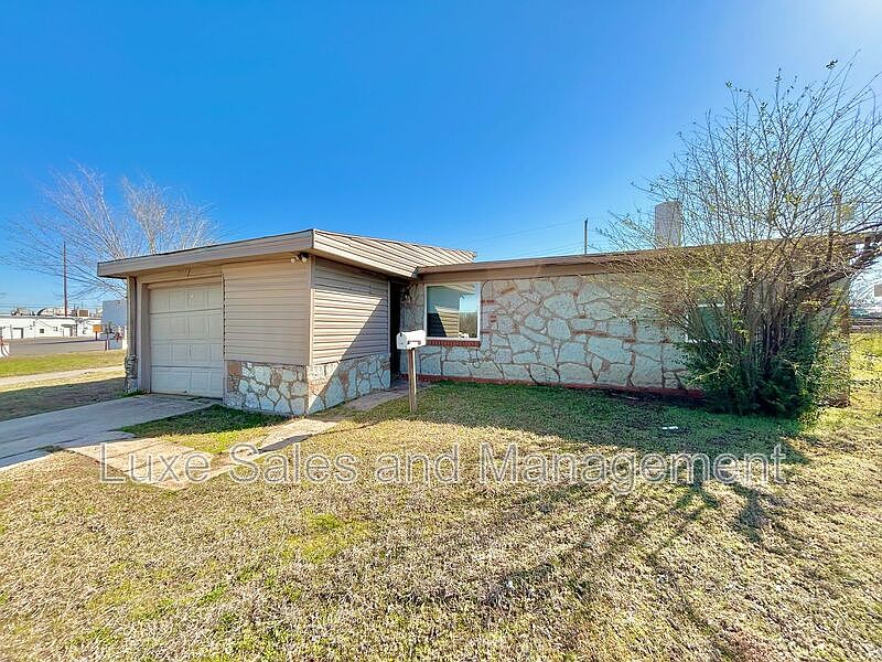 1st image of 1700 Karen Dr