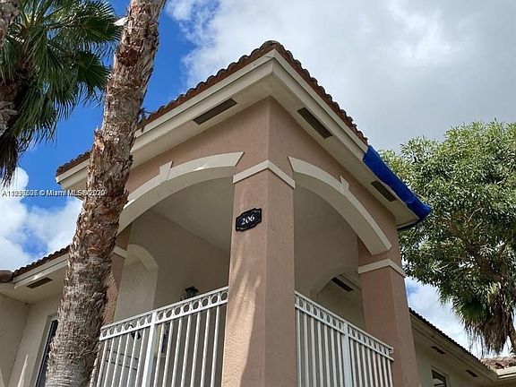 2nd image of 1251 SE 28th Ct Unit 206