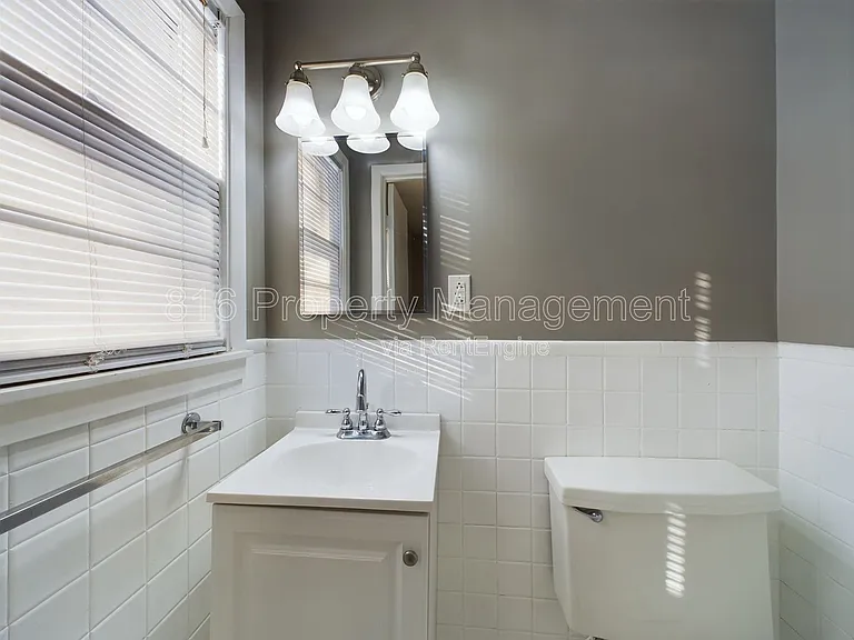 5012 S Grand Ave — Photo 13
