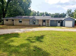 970 S Meridian Rd, Mitchell, IN 47446