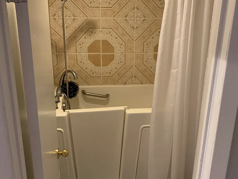 7010 Windrift Way — Photo 6