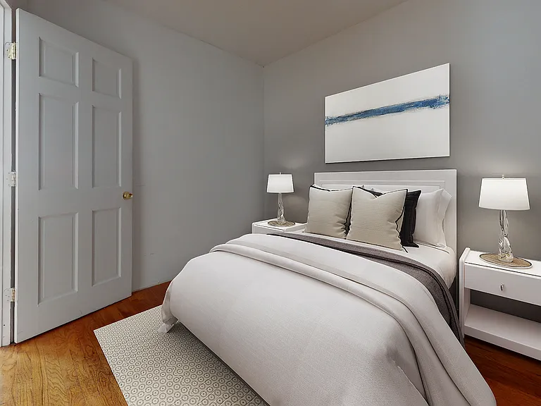 139 E 12th St #2D — Photo 3