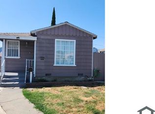 62 E 56th St, Long Beach, CA 90805