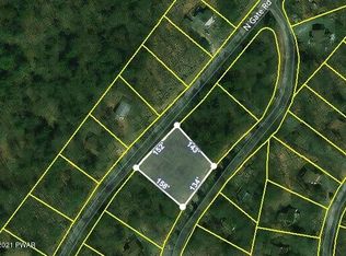 202 N Gate Rd, Lake Ariel, PA 18436